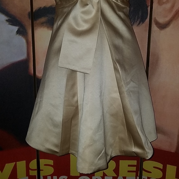 Stunning Cream Sateen Fashion Dress w Vertical Bow One of a Kind - Picture 6 of 8